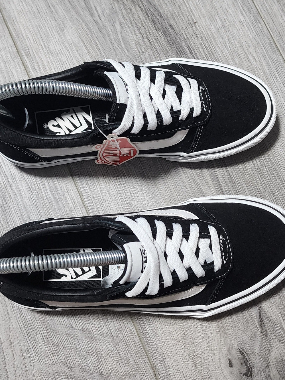 NWT Vans Ward Low Top Black & White Suede & Canvas Sneakers Womens Size 6 - Picture 5 of 7
